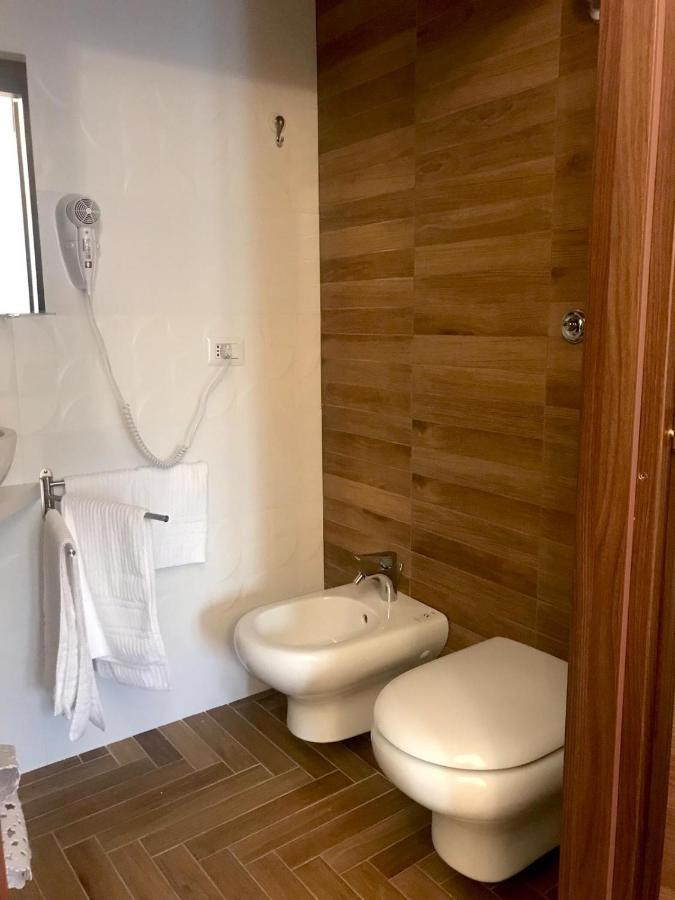 B&B I Due Teatri 那不勒斯 外观 照片